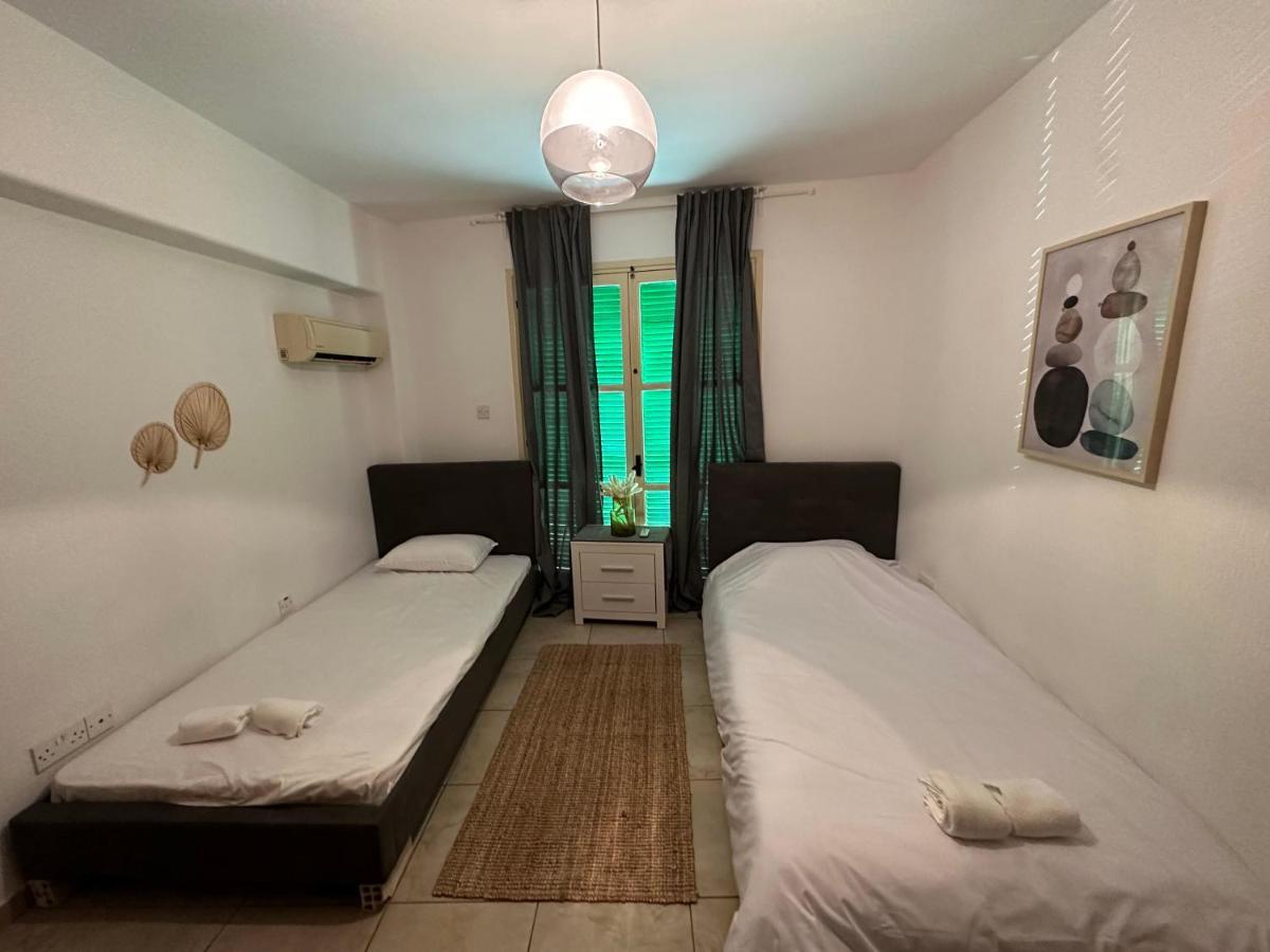 Private Room In Shared Flat Nicosia Luaran gambar