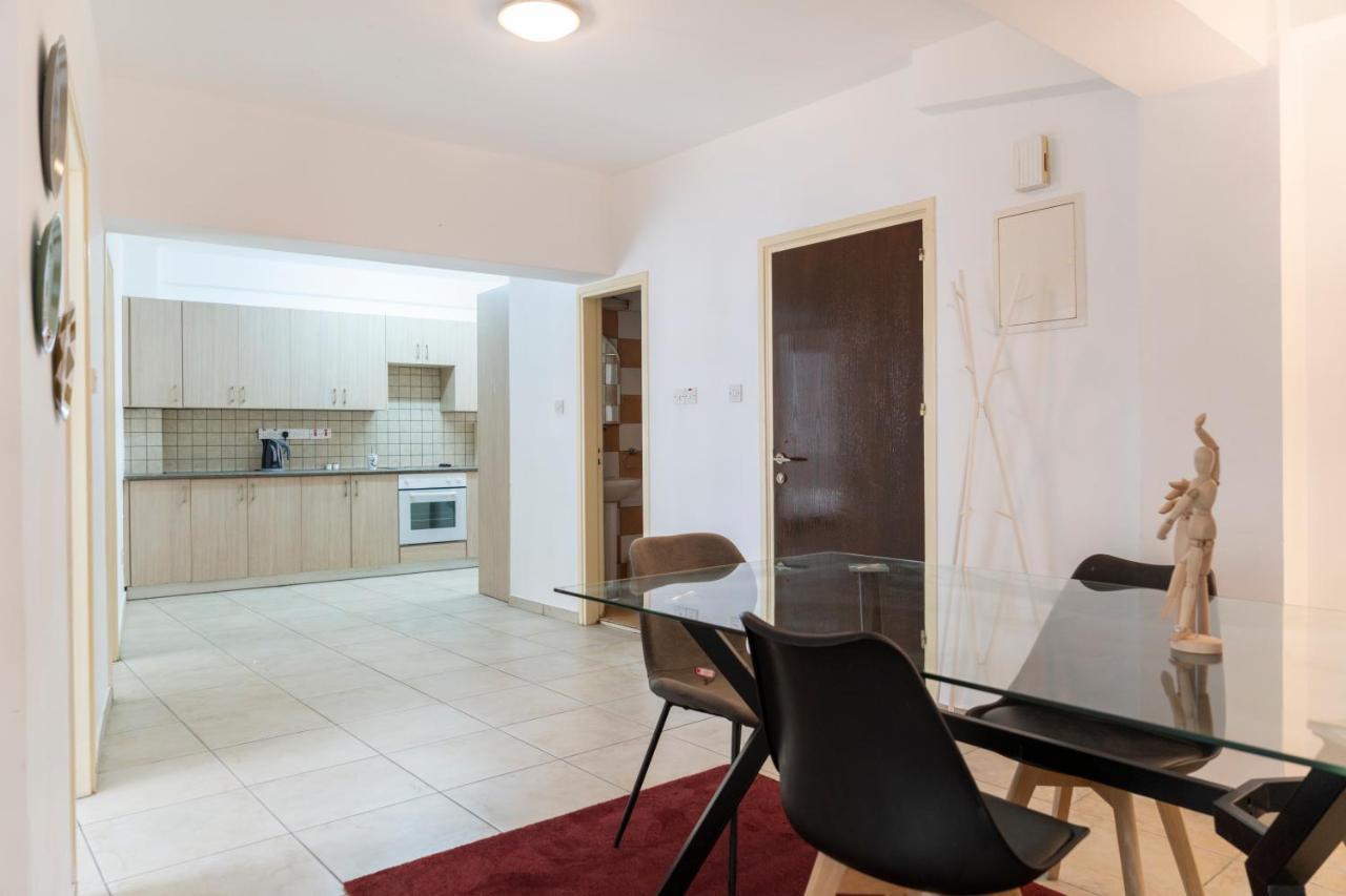 Private Room In Shared Flat Nicosia Luaran gambar