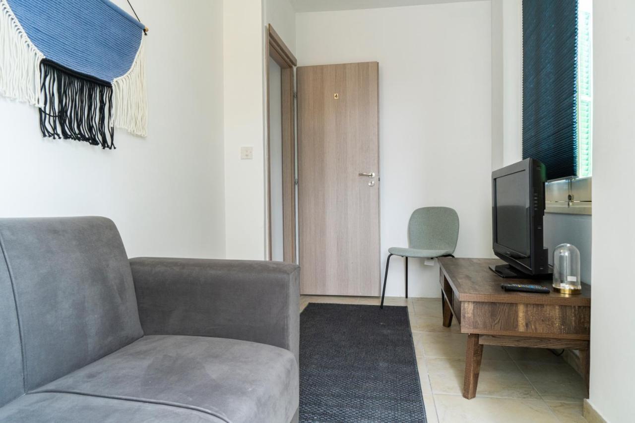 Private Room In Shared Flat Nicosia Luaran gambar