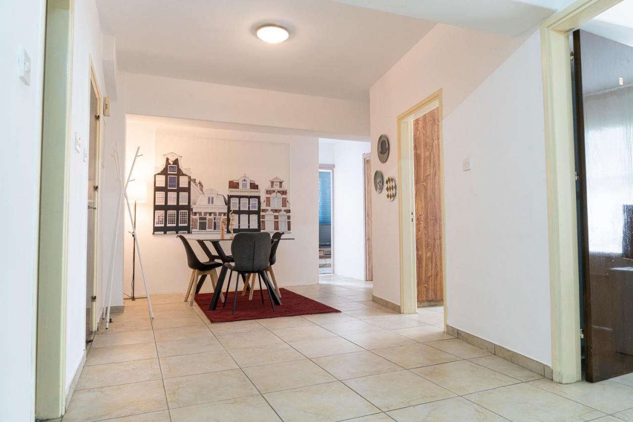Private Room In Shared Flat Nicosia Luaran gambar