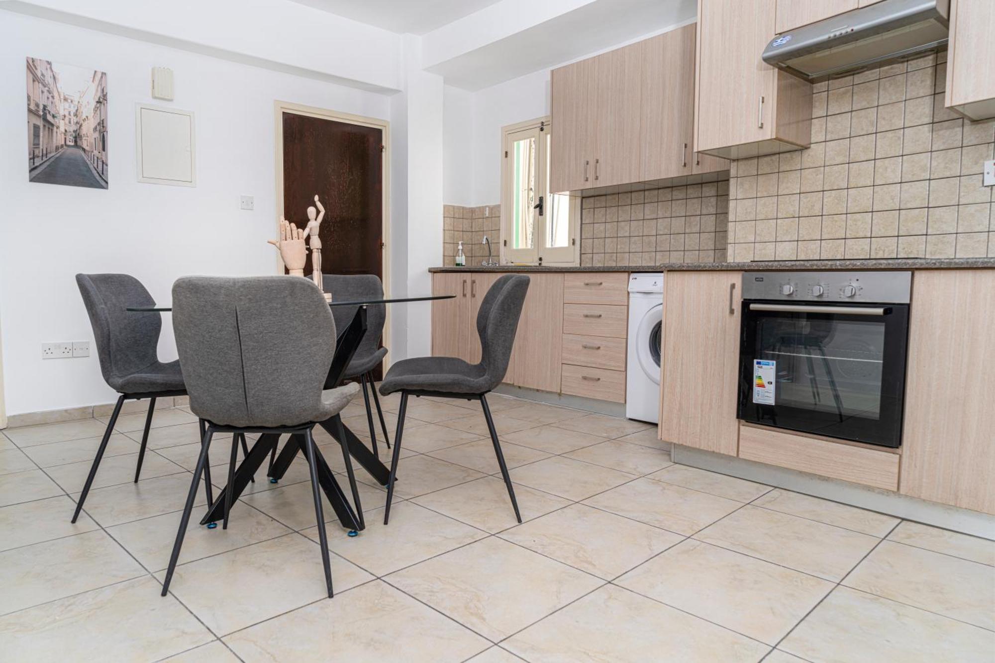 Private Room In Shared Flat Nicosia Luaran gambar