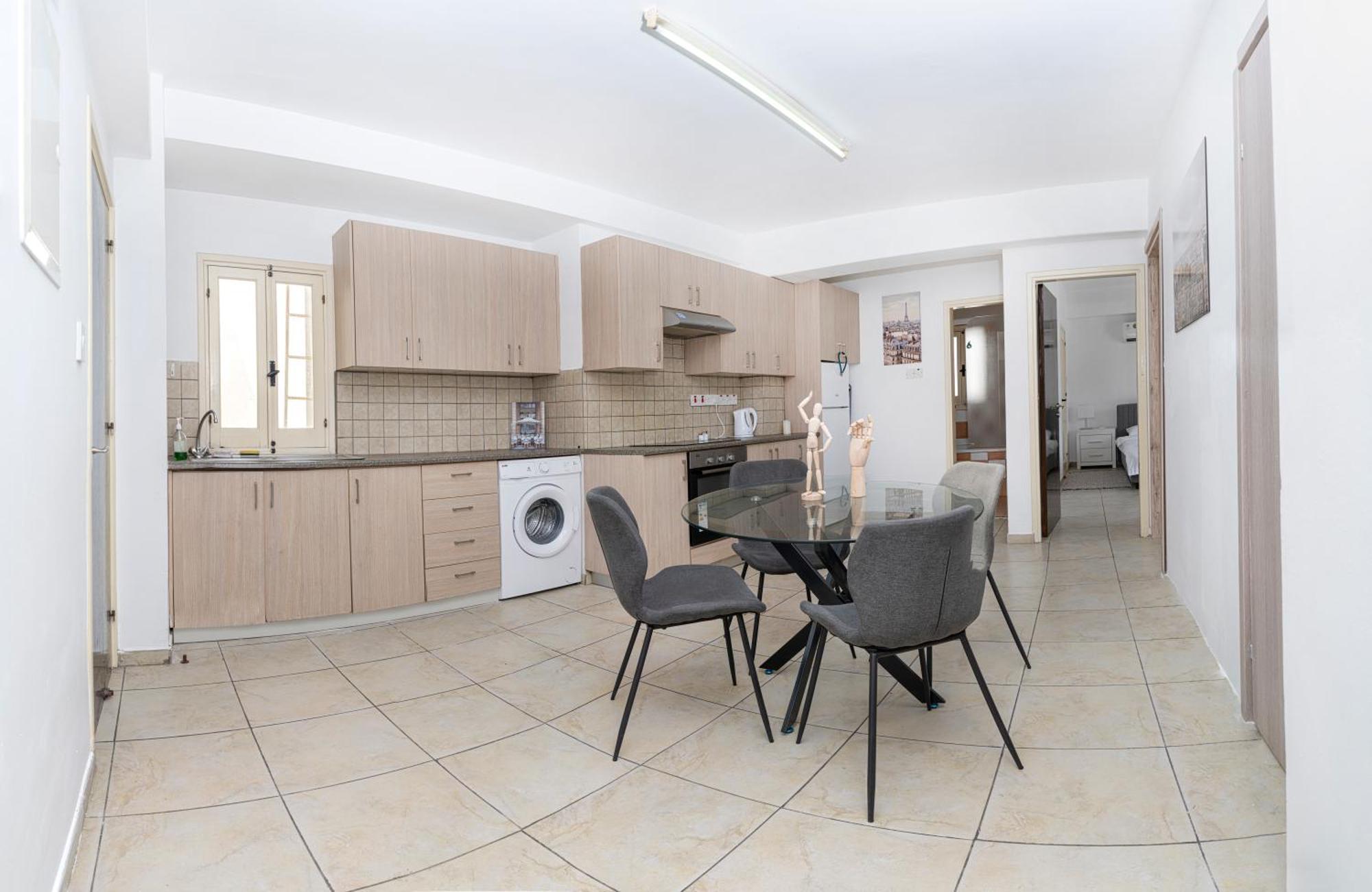 Private Room In Shared Flat Nicosia Luaran gambar