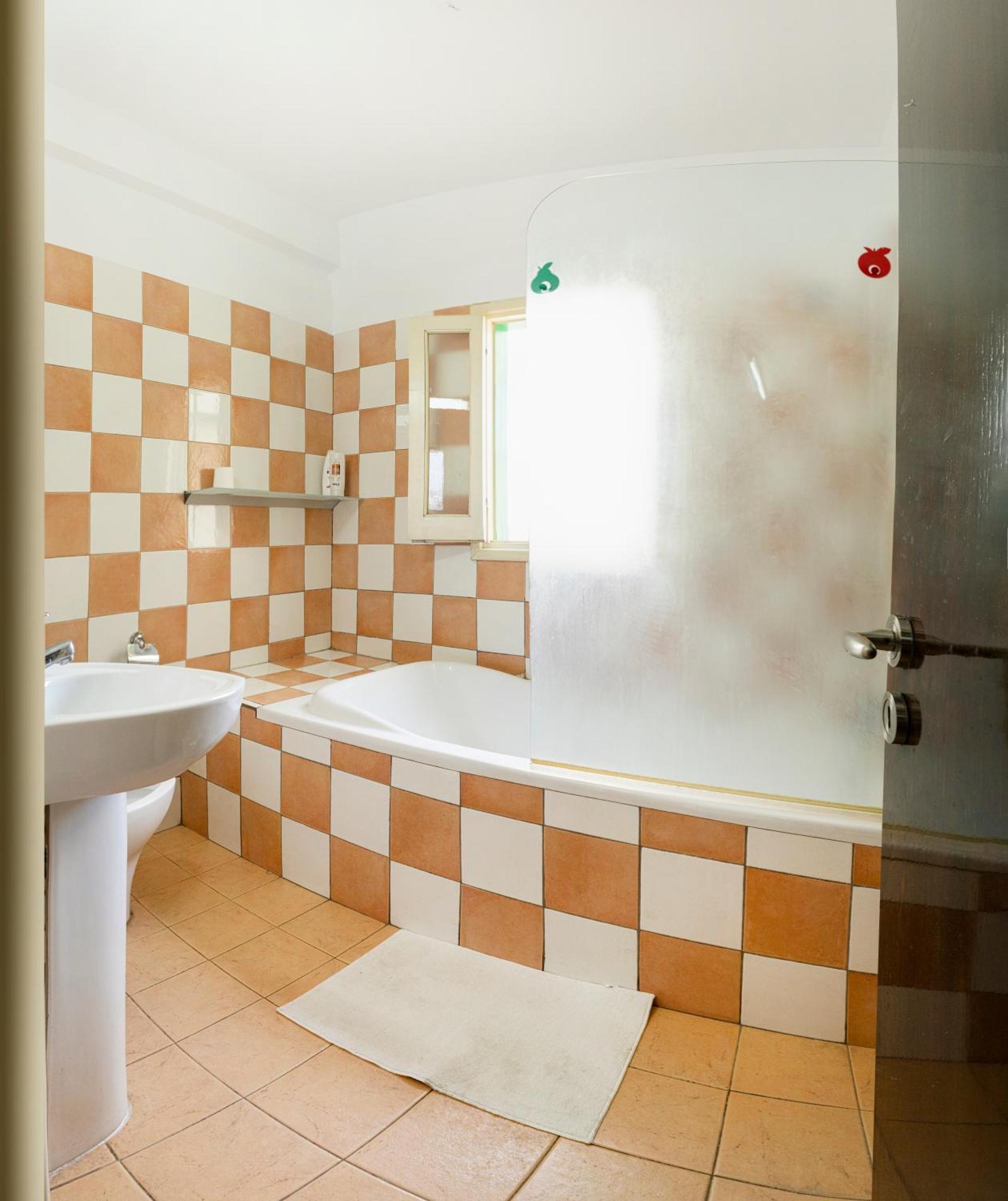 Private Room In Shared Flat Nicosia Luaran gambar