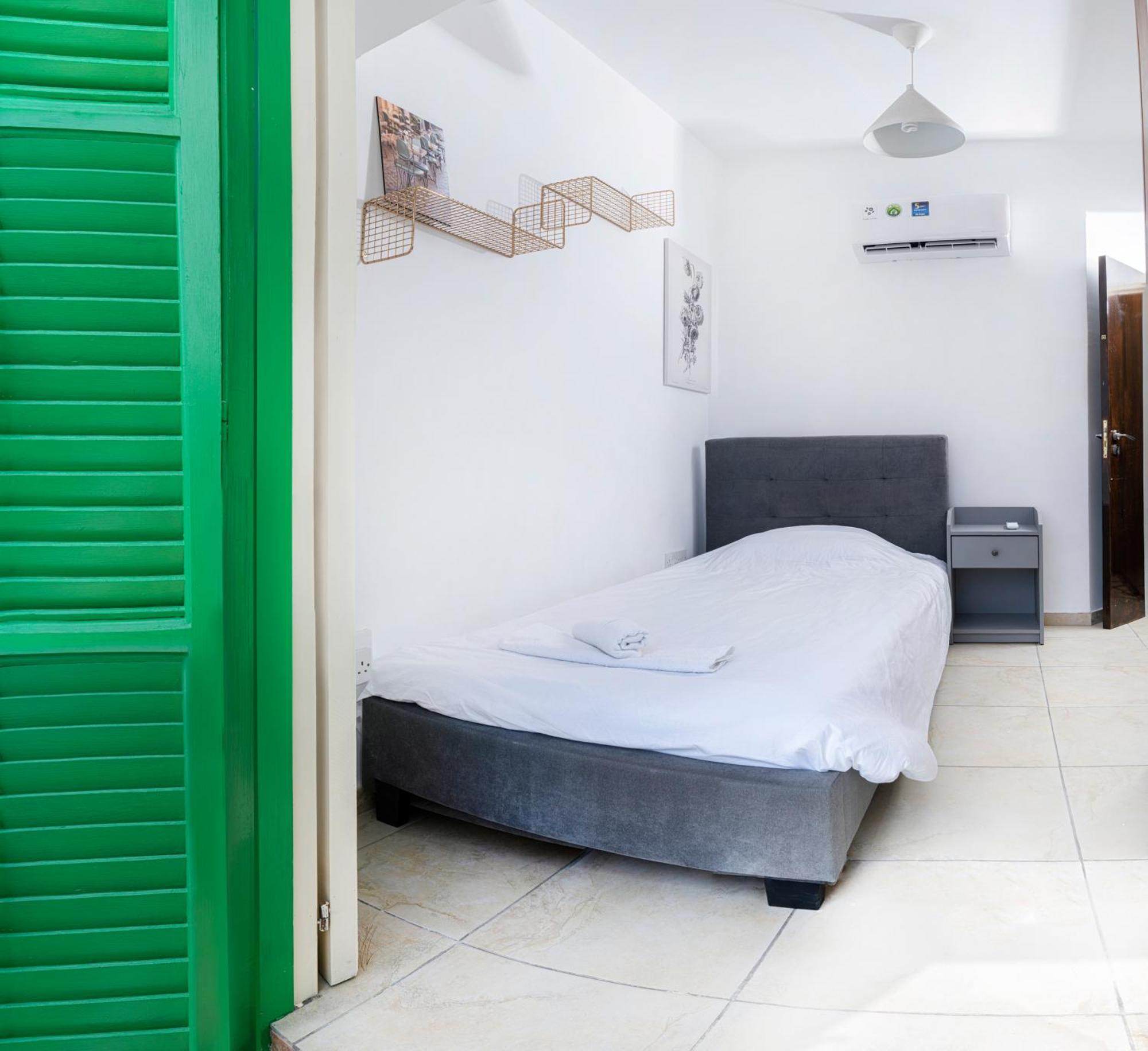 Private Room In Shared Flat Nicosia Luaran gambar