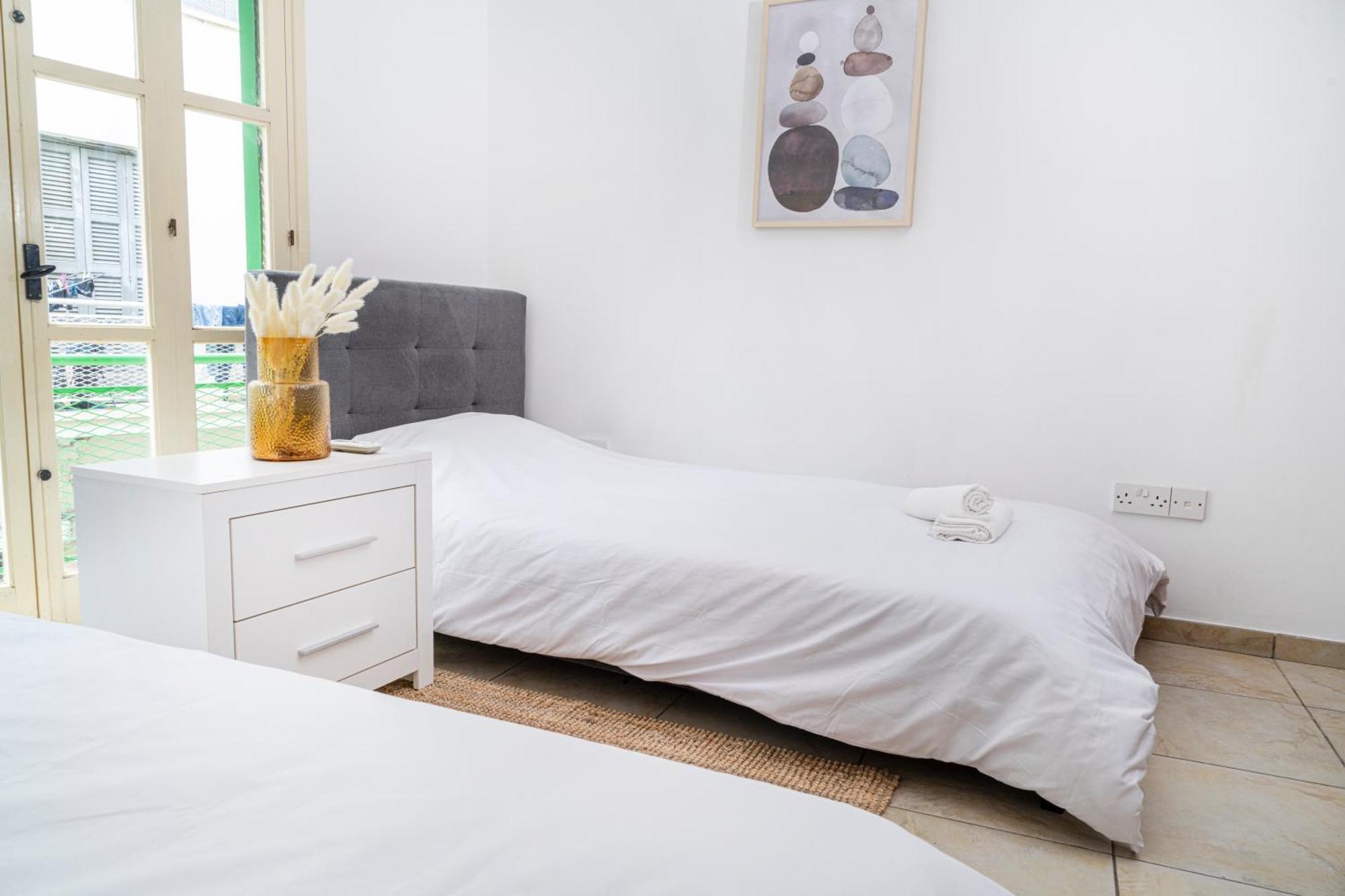 Private Room In Shared Flat Nicosia Luaran gambar