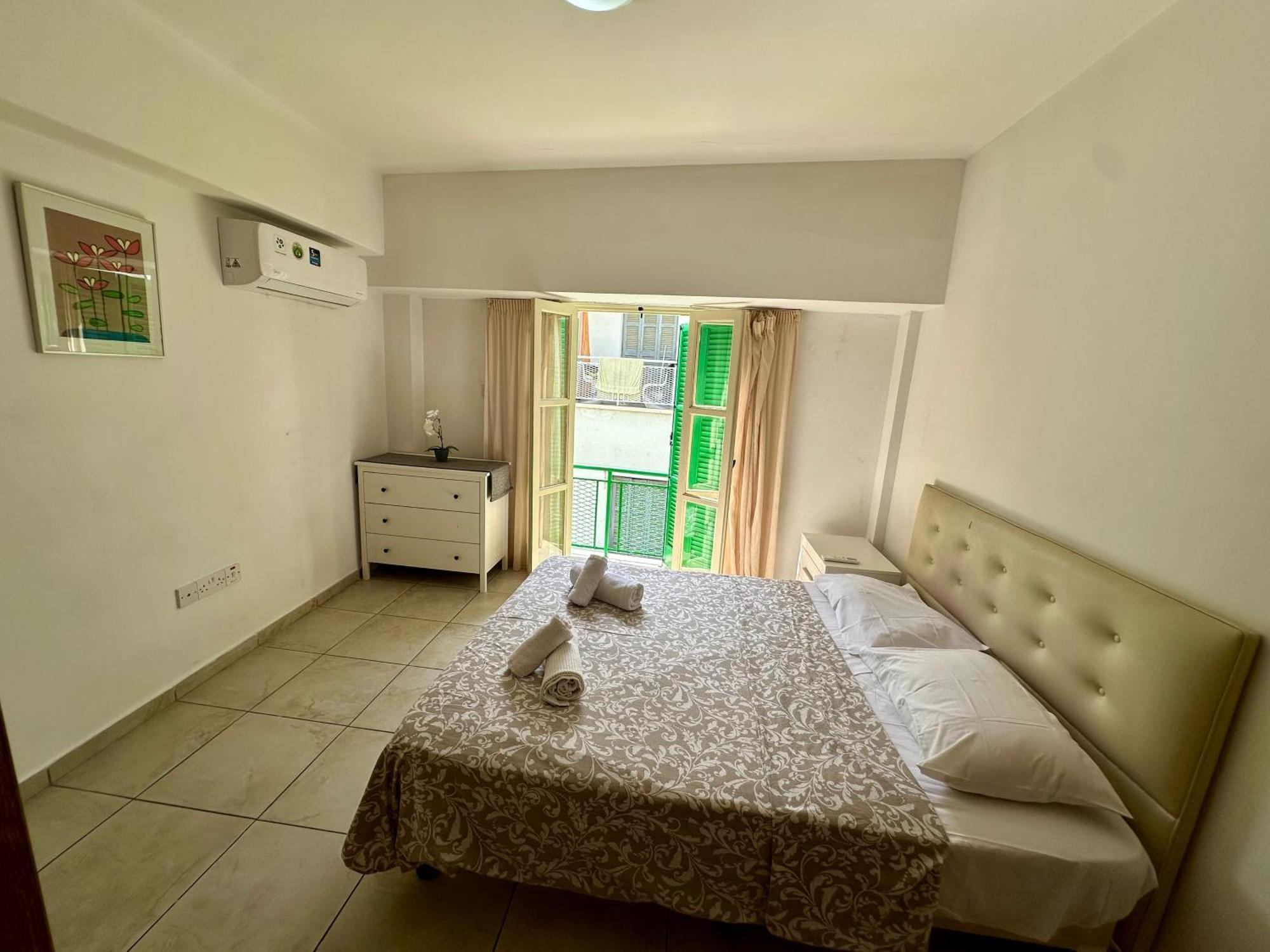 Private Room In Shared Flat Nicosia Luaran gambar